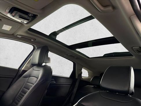 Used 2023 Kia Sportage SX FWD image 2