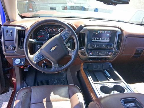 Used 2017 Chevrolet Silverado 1500 High Country RWD image 3
