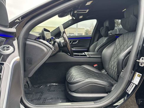 Used 2024 Mercedes-Benz S 580e 4MATIC Sedan image 2