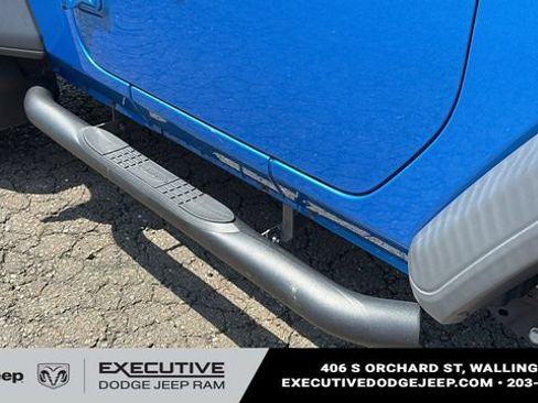 Used 2023 Jeep Wrangler Sport AWD/4WD image 21