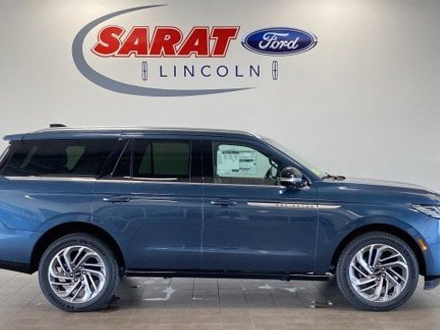 New 2027 Lincoln Navigator Reserve AWD/4WD image 1