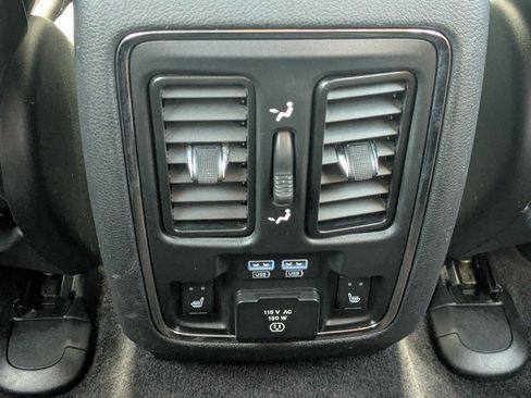 Used 2016 Jeep Grand Cherokee Limited AWD/4WD image 33