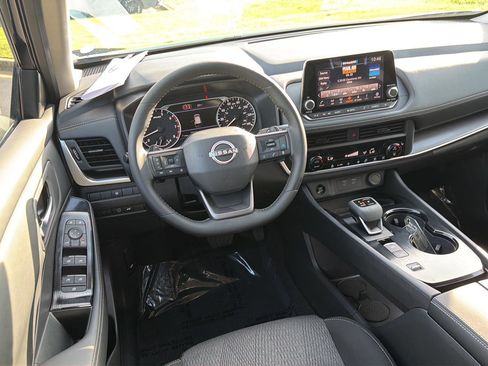 New 2026 Nissan Rogue SV w/ Cold Weather Package FWD image 17