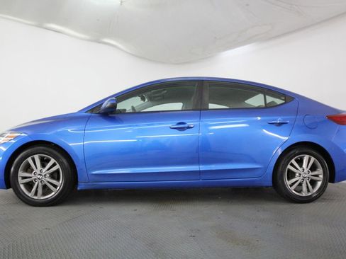 Used 2017 Hyundai Elantra SE w/ SE A/T Tech Package 03 FWD image 4