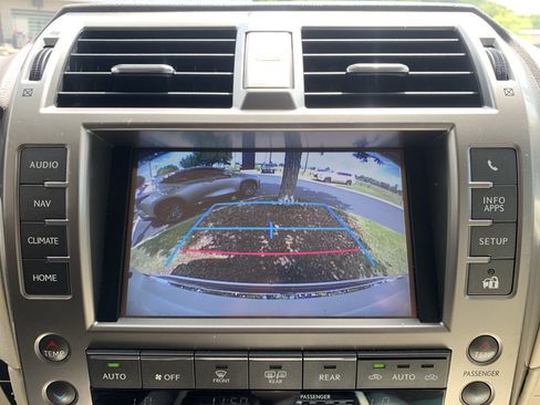 Used 2015 Lexus GX 460 w/ Premium Package AWD/4WD image 25