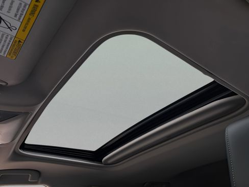 Used 2020 Toyota RAV4 XLE Premium image 10