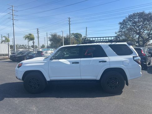 Used 2021 Toyota 4Runner Venture w/ Moonroof Package image 4