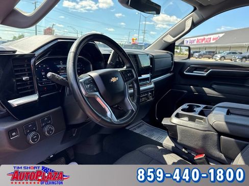 Used 2024 Chevrolet Silverado 1500 LT AWD/4WD image 3