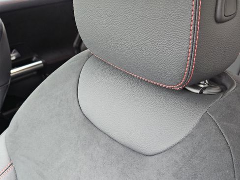 Used 2026 Mercedes-Benz GLA 250 image 7