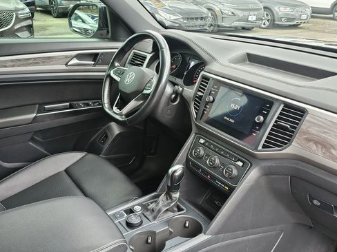 Used 2020 Volkswagen Atlas Cross Sport SE AWD/4WD image 10