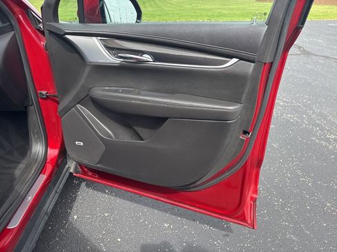 Used 2023 Cadillac XT6 Sport w/ Technology Package AWD/4WD image 36