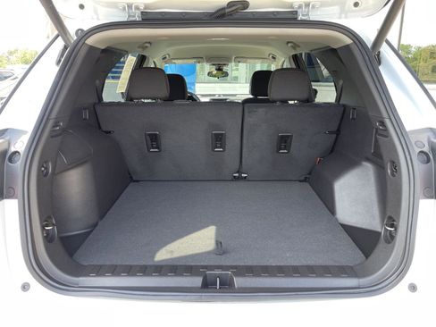 Used 2024 Chevrolet Equinox LT w/ LPO, Floor Liner Package FWD image 37