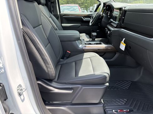 New 2026 Chevrolet Silverado 1500 LT Trail Boss w/ Convenience Package II AWD/4WD image 13