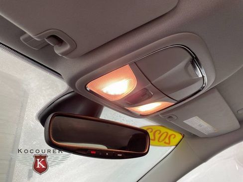 Used 2022 Jeep Cherokee Trailhawk image 18