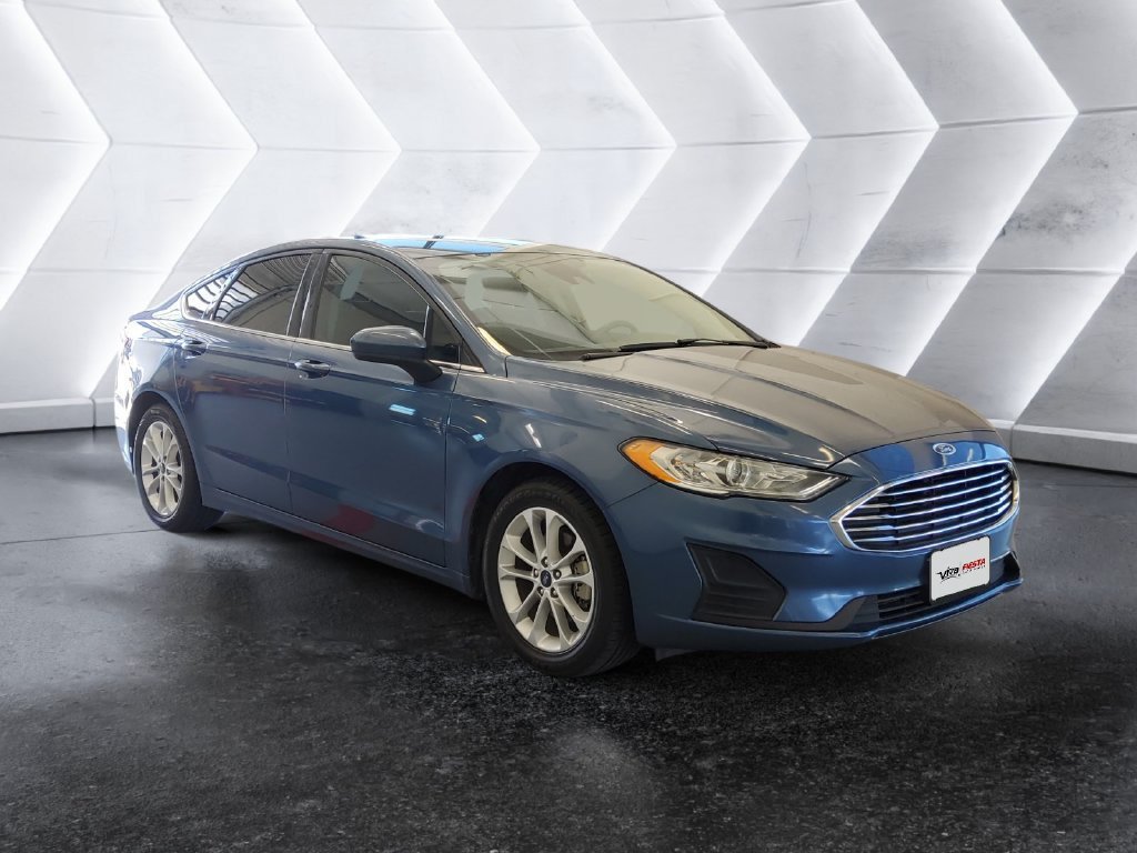 Used 2019 Ford Fusion SE FWD image 1