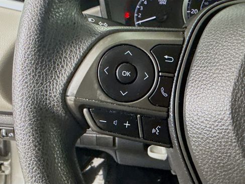 Used 2020 Toyota Corolla LE FWD image 14