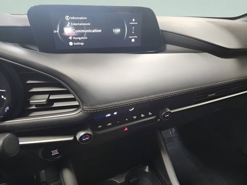 Used 2024 MAZDA MAZDA3 s image 29