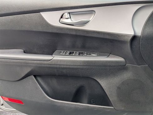 Used 2024 Kia Forte LXS image 13