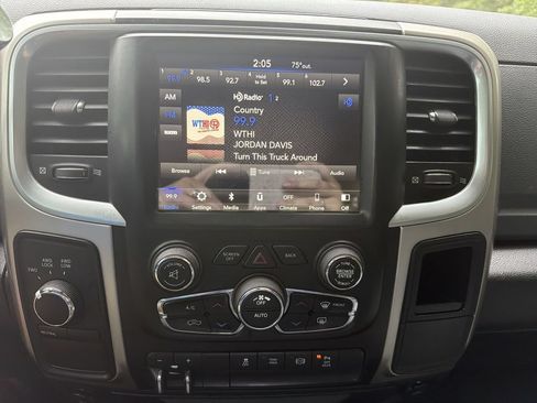 Used 2018 RAM 2500 SLT AWD/4WD image 13