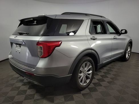 Used 2020 Ford Explorer XLT w/ Equipment Group 202A image 12