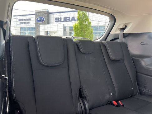 Used 2023 Subaru Ascent Premium w/ Convenience Package AWD/4WD image 18