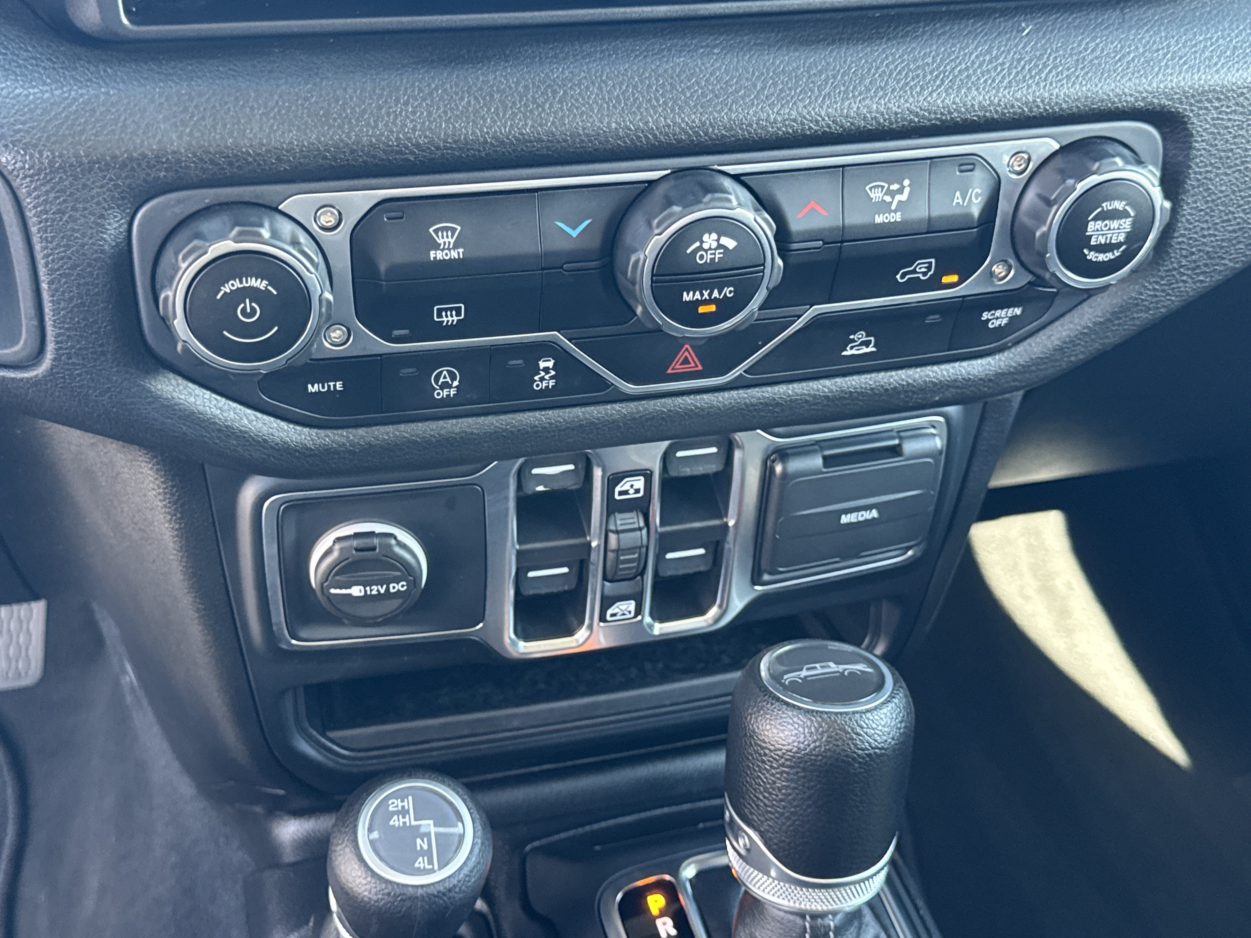 Used 2024 Jeep Gladiator Sport AWD/4WD image 27