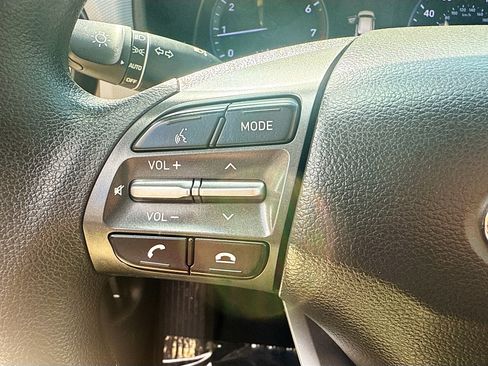 Used 2021 Hyundai Kona SE FWD image 36