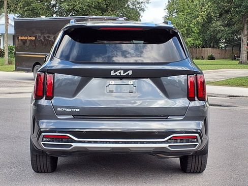 Used 2023 Kia Sorento S FWD image 5