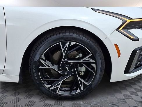 Certified 2025 Kia K5 GT-Line image 10
