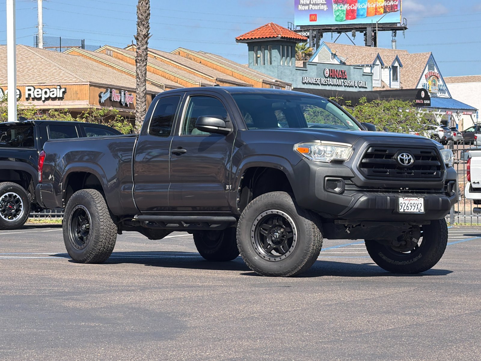 Used 2016 Toyota Tacoma SR AWD/4WD image 8