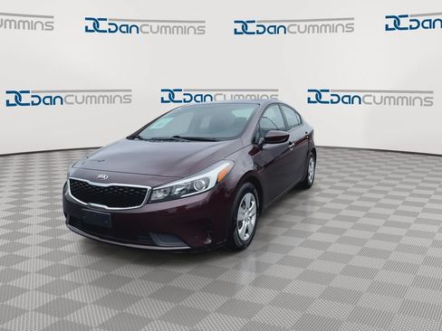 Used 2018 Kia Forte LX w/ LX Rear Camera Package FWD image 4