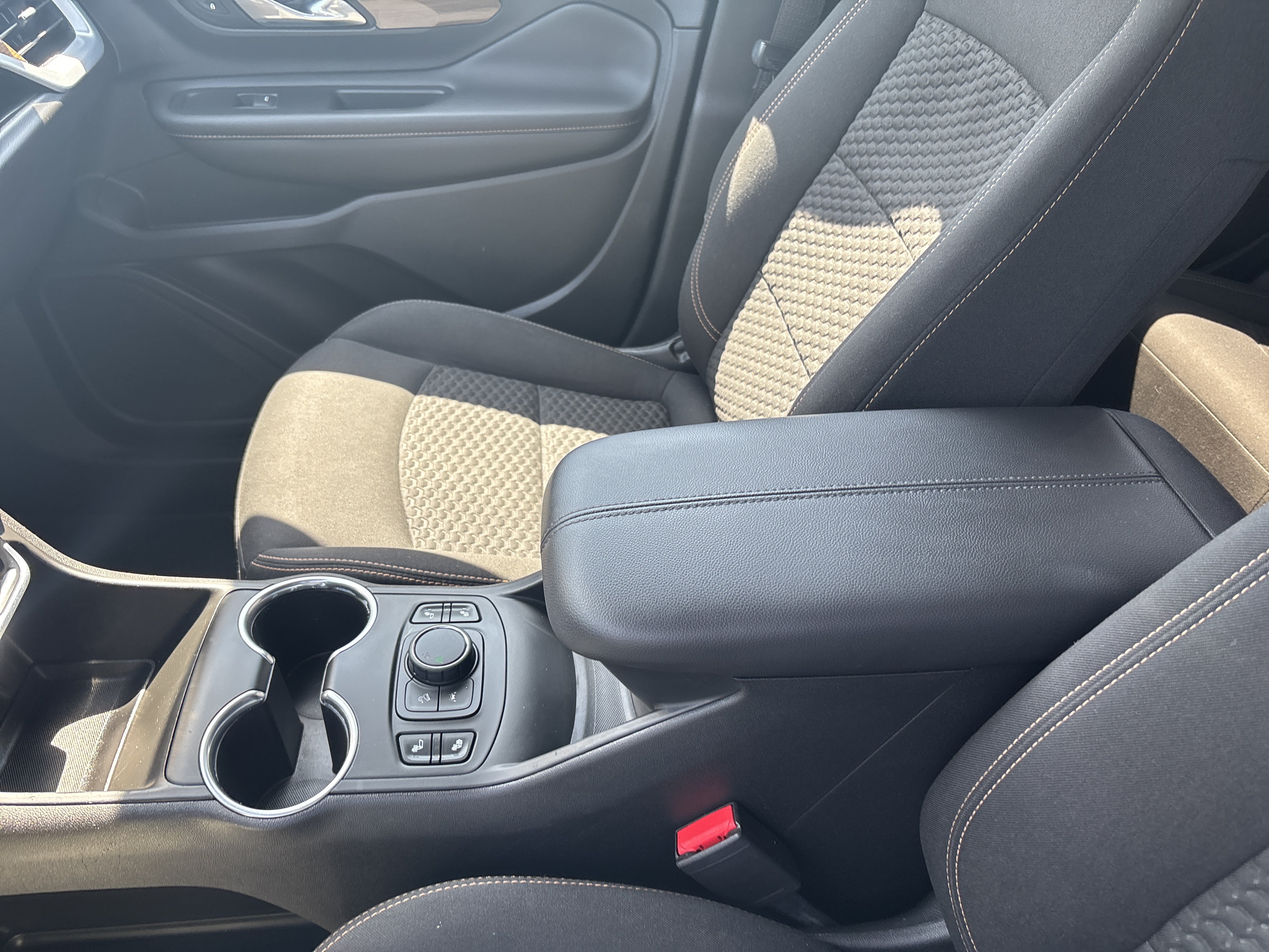 Used 2020 GMC Terrain SLE w/ Driver Convenience Package FWD image 22