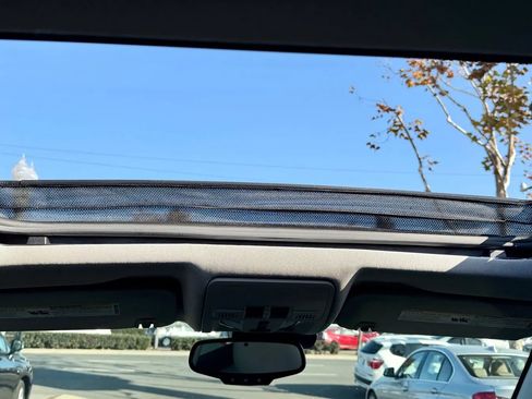 Used 2015 Cadillac SRX Luxury w/ Driver Awareness Package image 21