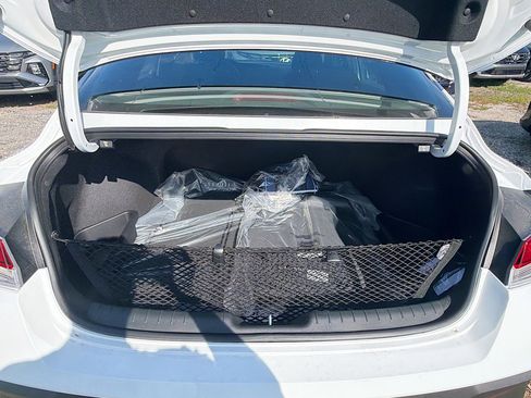 New 2026 Hyundai Elantra Sport FWD image 18