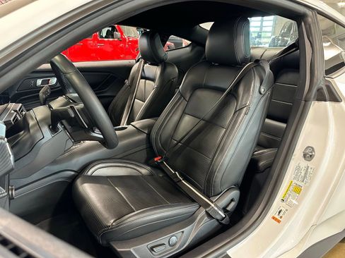 Used 2024 Ford Mustang GT Premium image 12