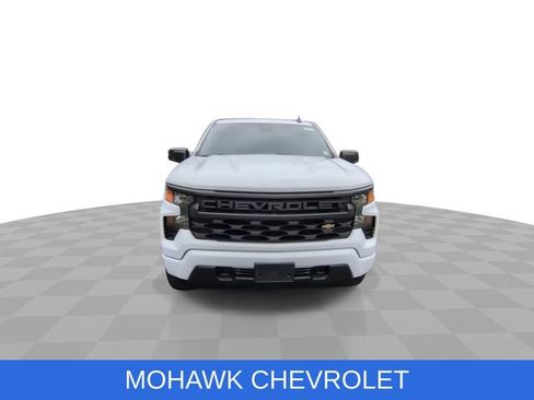 Used 2022 Chevrolet Silverado 1500 Custom AWD/4WD image 3