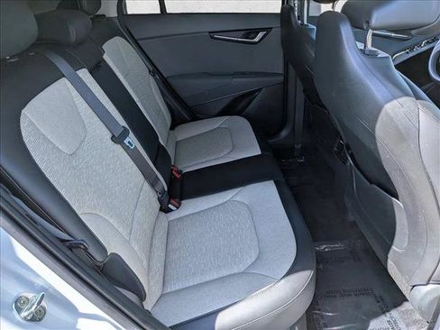 Used 2023 Kia Niro SX Touring FWD image 28
