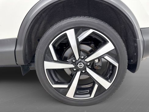 Used 2022 Nissan Rogue Sport SL w/ Premium Package FWD image 27