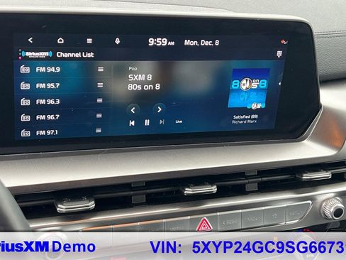 Certified 2025 Kia Telluride LX image 36