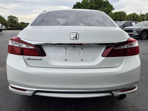 Used 2017 Honda Accord LX image 4