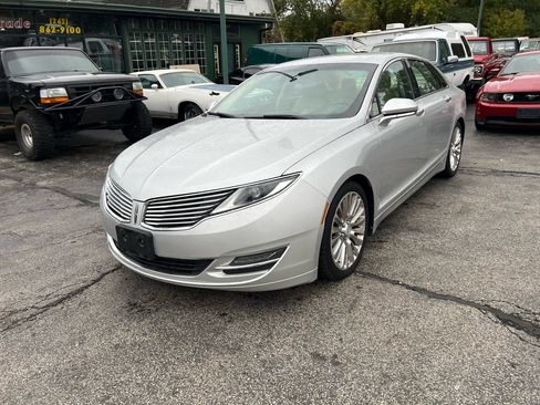 Used 2014 Lincoln MKZ AWD w/ Equipment Group 101A Select image 2