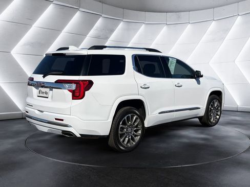 Certified 2023 GMC Acadia Denali FWD image 5