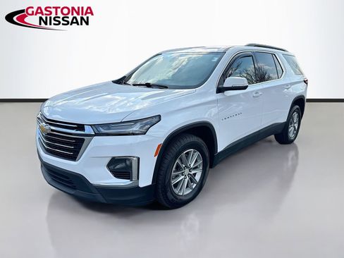 Used 2023 Chevrolet Traverse LT FWD image 3
