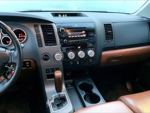 Used 2011 Toyota Tundra Limited w/ Memory Pkg image 7