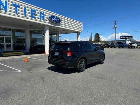 Certified 2025 Ford Explorer ST AWD/4WD image 2