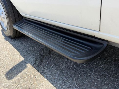 Used 2009 Ford E-350 and Econoline 350 Super Duty Wagon RWD image 34