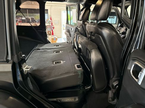 Used 2022 Jeep Wrangler Unlimited Rubicon 4xe w/ Cold Weather Group image 39