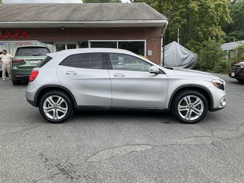 Used 2018 Mercedes-Benz GLA 250 4MATIC image 4
