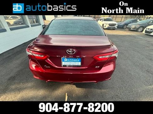 Used 2018 Toyota Camry SE w/ Moonroof Package FWD image 5