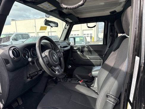 Used 2016 Jeep Wrangler Unlimited Sport image 7